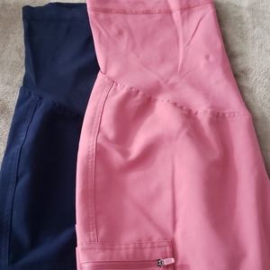 Yola maternity figs scrub pants in size M